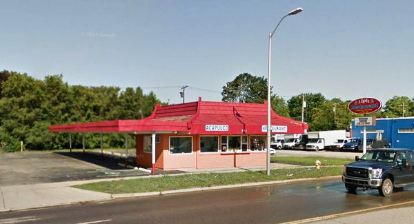 A&W Restaurant - Pontiac - 991 Baldwin Ave (newer photo)